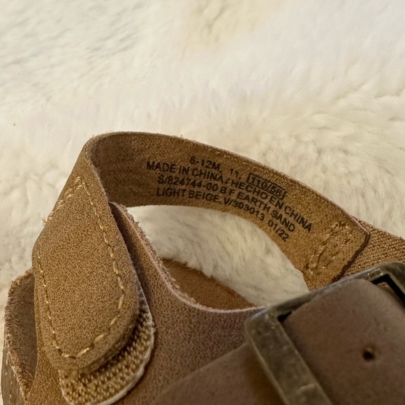 Old Navy Baby Slippers - 6/12M - Picture 3 of 4